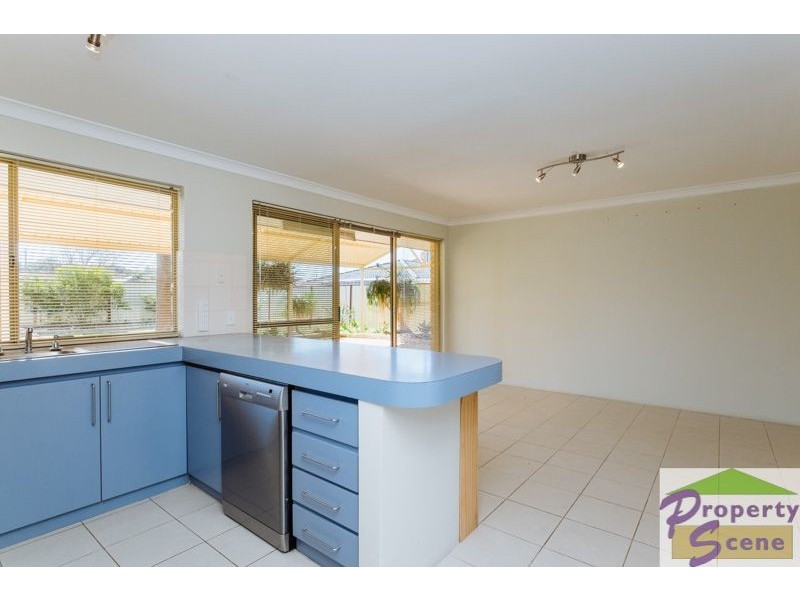 61 Greenfields Circle, Hocking WA 6065
