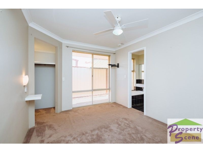 61 Greenfields Circle, Hocking WA 6065