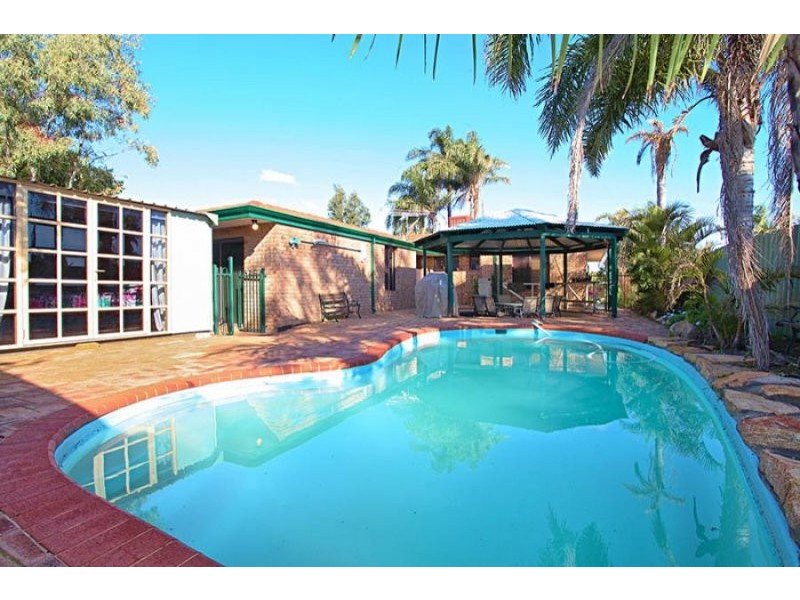 6 Wallawa St, Wanneroo WA 6065