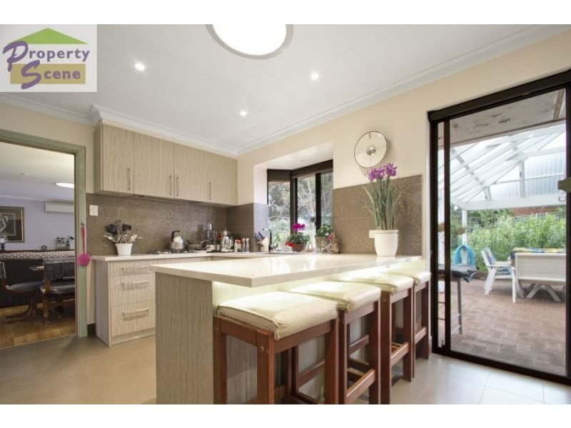 8 Clevedon Way, Karrinyup WA 6018