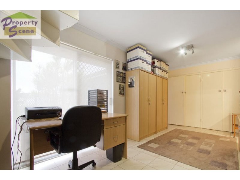 8 Clevedon Way, Karrinyup WA 6018