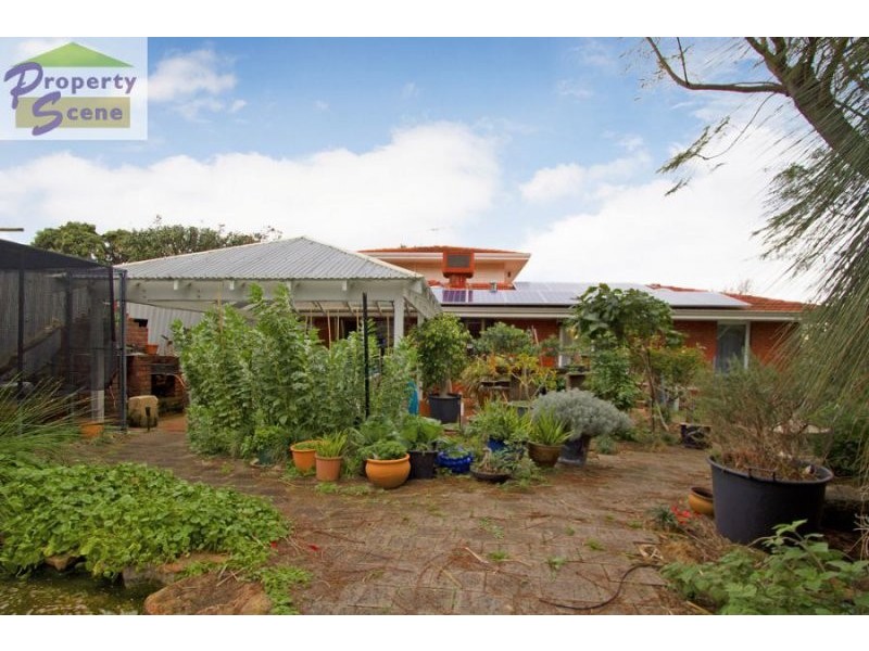 8 Clevedon Way, Karrinyup WA 6018