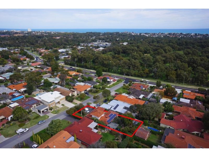 8 Clevedon Way, Karrinyup WA 6018