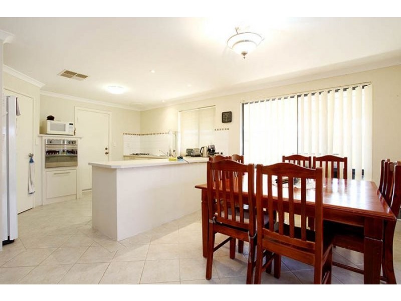 8 Sisley Approach, Tapping WA 6065