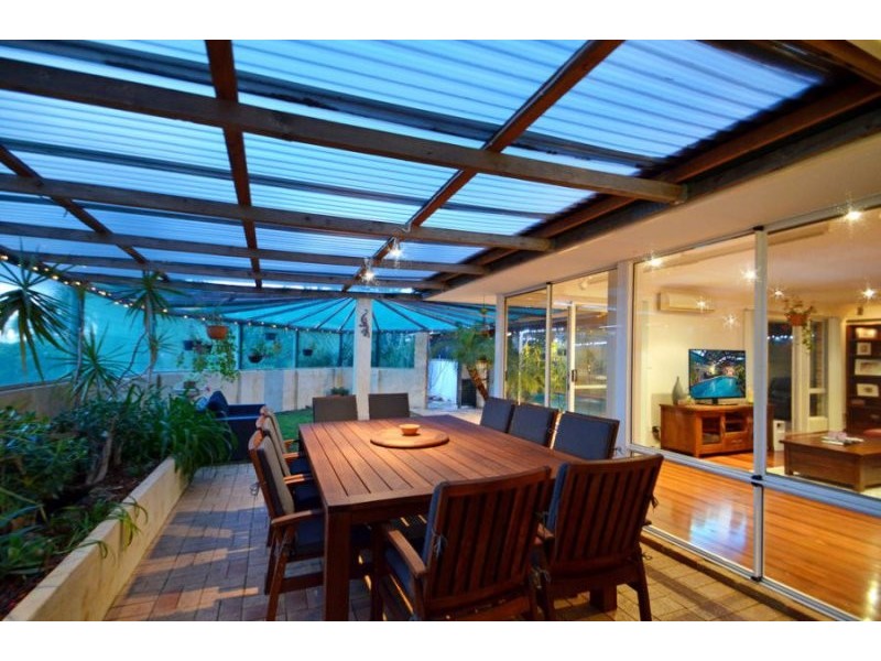 21 Yallambee Crescent, Wanneroo WA 6065