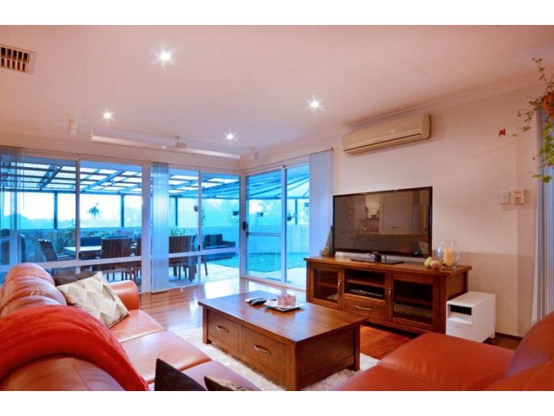 21 Yallambee Crescent, Wanneroo WA 6065