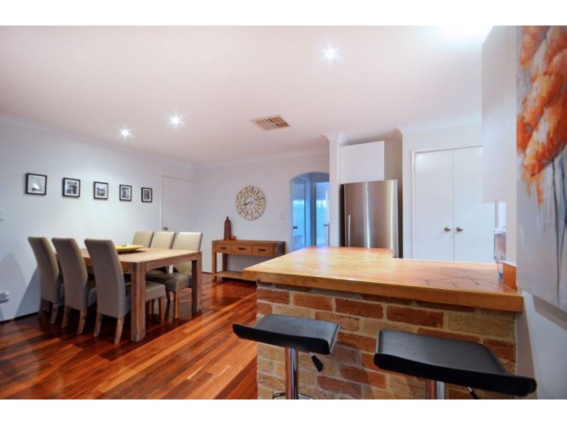21 Yallambee Crescent, Wanneroo WA 6065