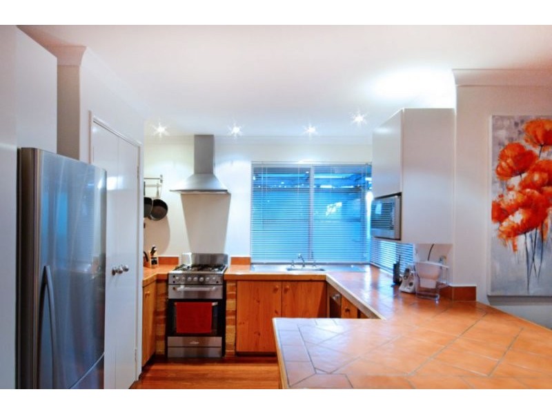 21 Yallambee Crescent, Wanneroo WA 6065