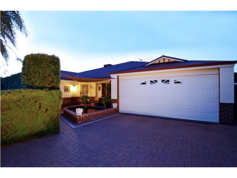 3 Merrang Circuit, Carramar WA 6031