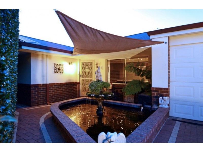 3 Merrang Circuit, Carramar WA 6031