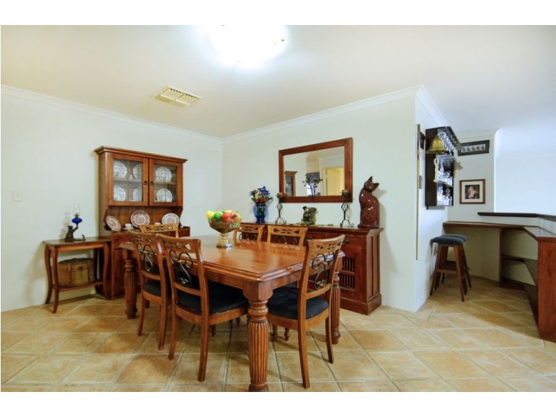 3 Merrang Circuit, Carramar WA 6031