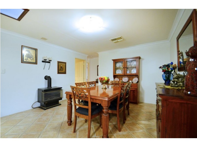 3 Merrang Circuit, Carramar WA 6031