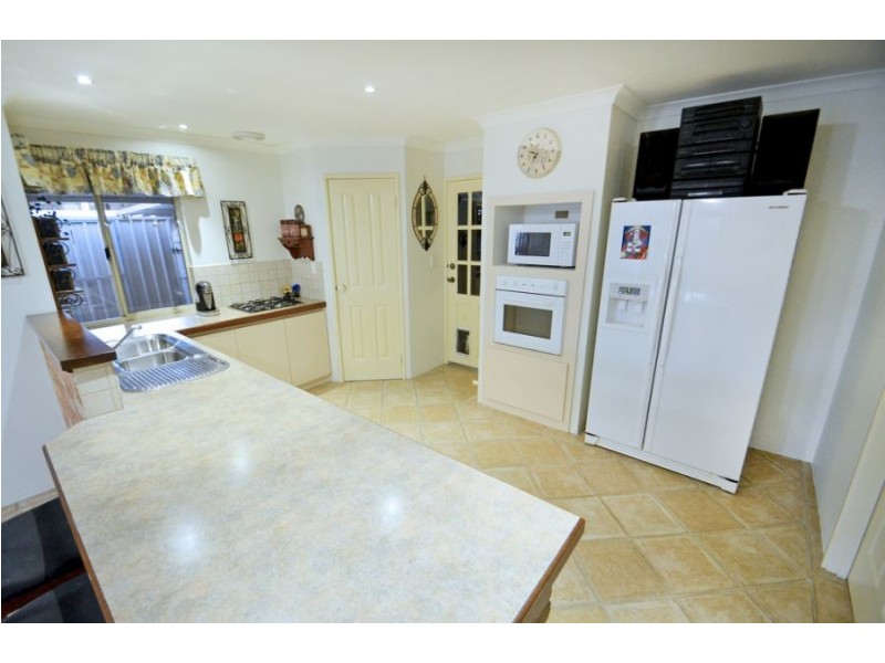 3 Merrang Circuit, Carramar WA 6031