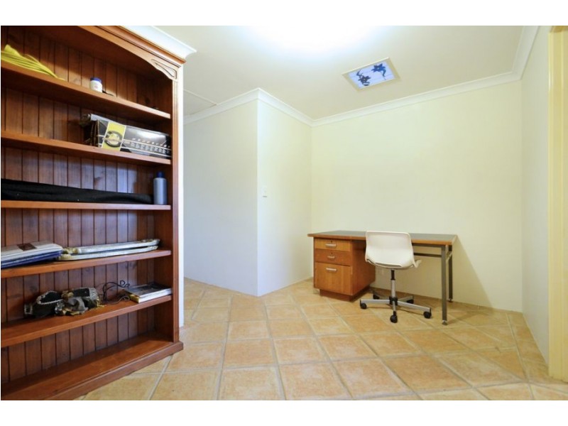 3 Merrang Circuit, Carramar WA 6031