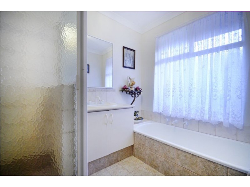 3 Merrang Circuit, Carramar WA 6031