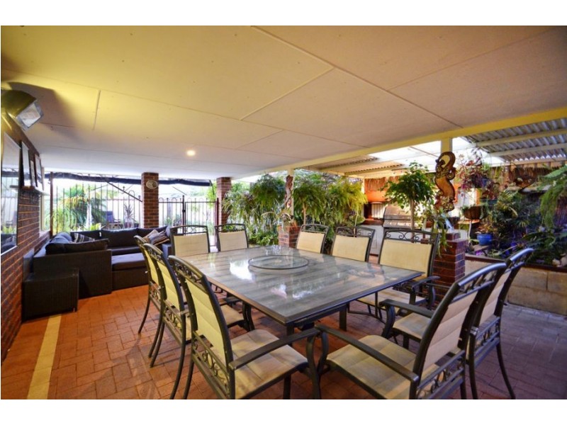 3 Merrang Circuit, Carramar WA 6031