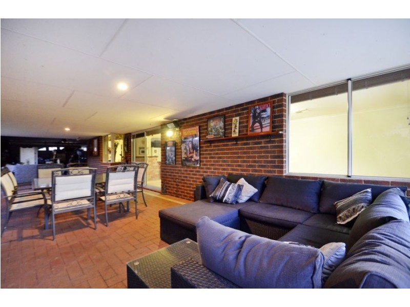 3 Merrang Circuit, Carramar WA 6031