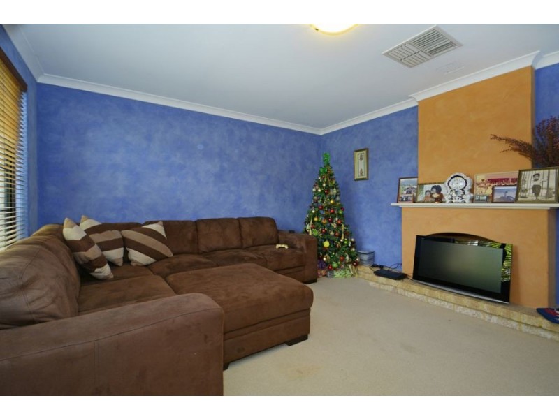 111 Balladong Loop, Carramar WA 6031