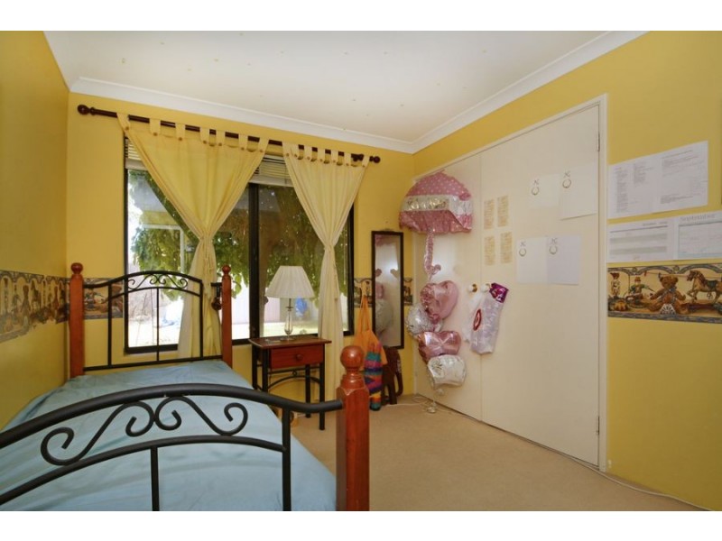 111 Balladong Loop, Carramar WA 6031