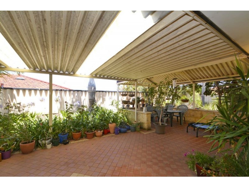 111 Balladong Loop, Carramar WA 6031
