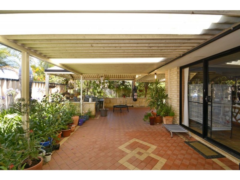 111 Balladong Loop, Carramar WA 6031