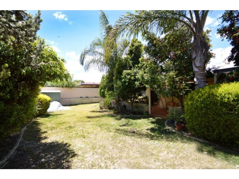 111 Balladong Loop, Carramar WA 6031