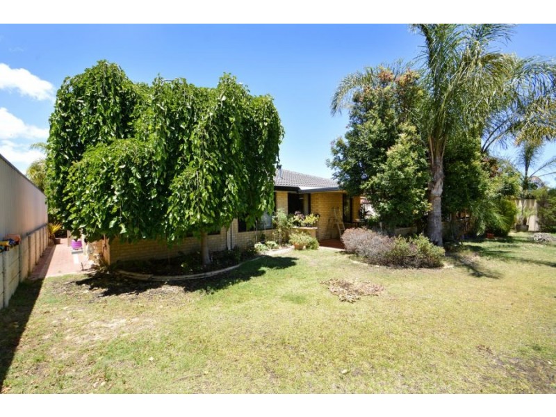 111 Balladong Loop, Carramar WA 6031