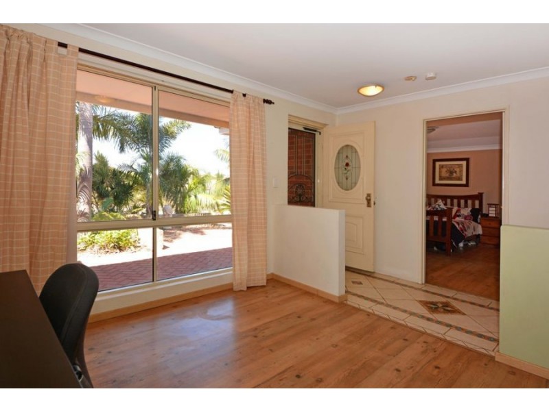 5 Griffiths Road, Sinagra WA 6065