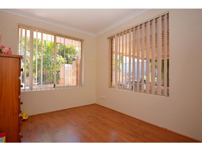 5 Griffiths Road, Sinagra WA 6065