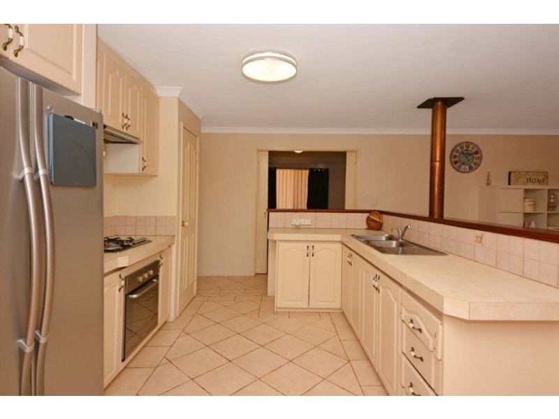 5 Griffiths Road, Sinagra WA 6065