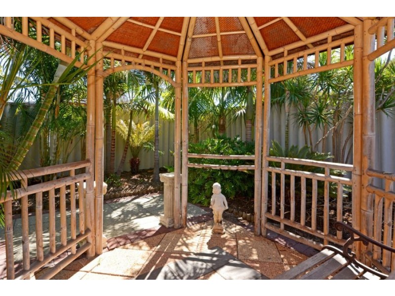 5 Griffiths Road, Sinagra WA 6065