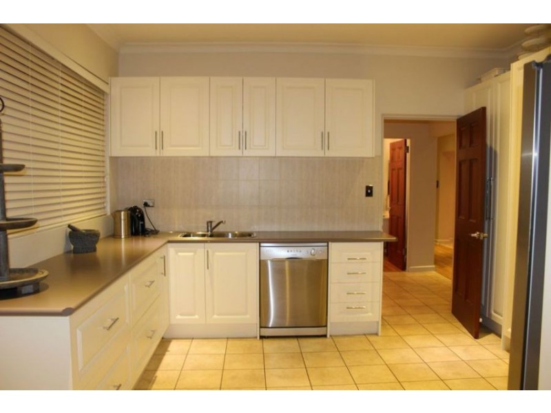 2 Little Street, Scone NSW 2337