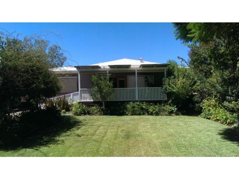 33 Scott Street, Scone NSW 2337