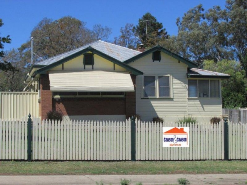 240 Kelly Street, Scone NSW 2337