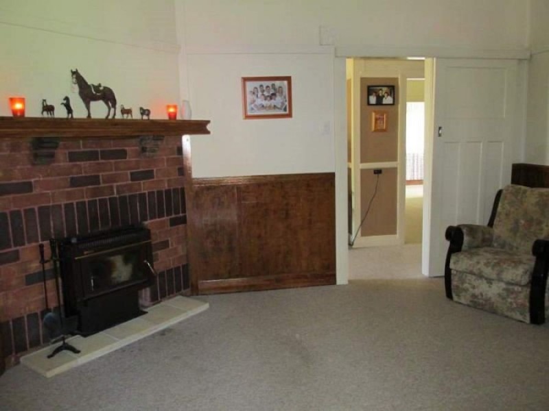 240 Kelly Street, Scone NSW 2337