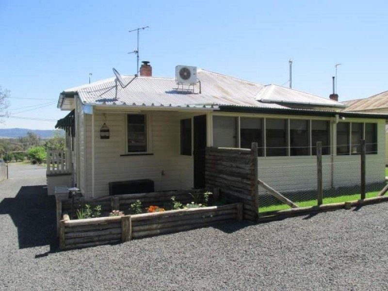 240 Kelly Street, Scone NSW 2337