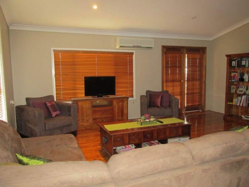 13 Carlyle Street, Scone NSW 2337