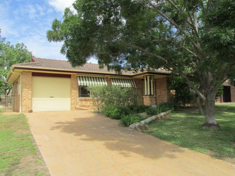 52 Barton Street, Scone NSW 2337