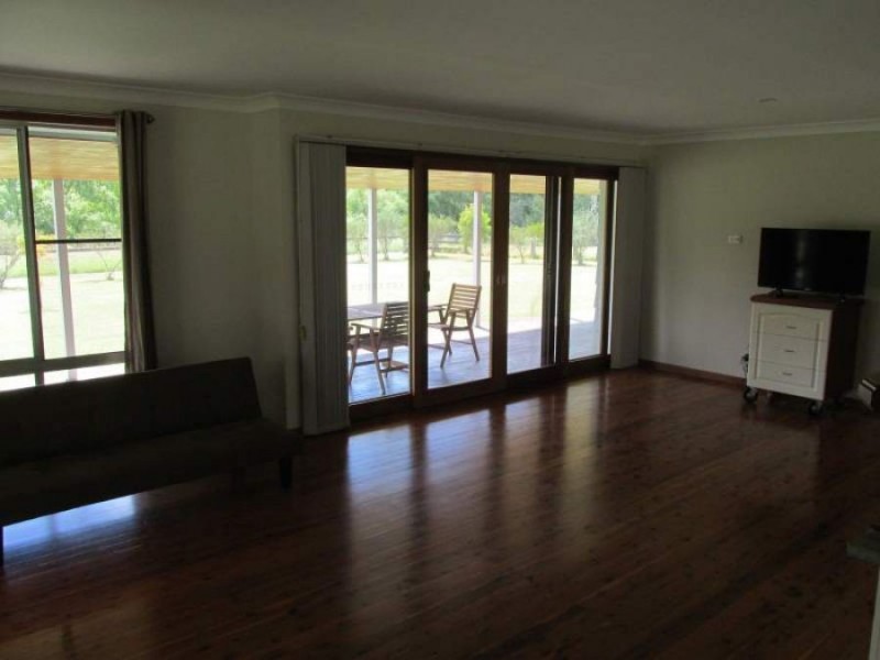 4 Miller Street, Gundy NSW 2337