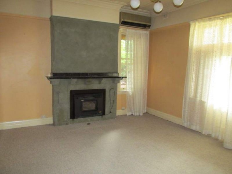 182 Kelly Street, Scone NSW 2337