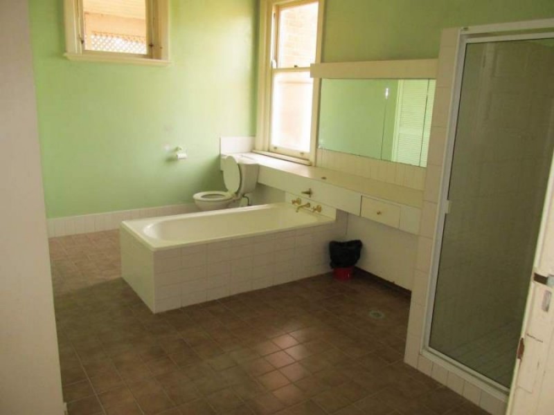 182 Kelly Street, Scone NSW 2337