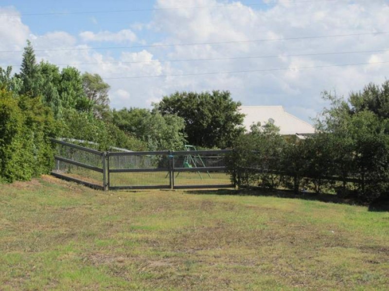 4 Sledmere Close, Scone NSW 2337