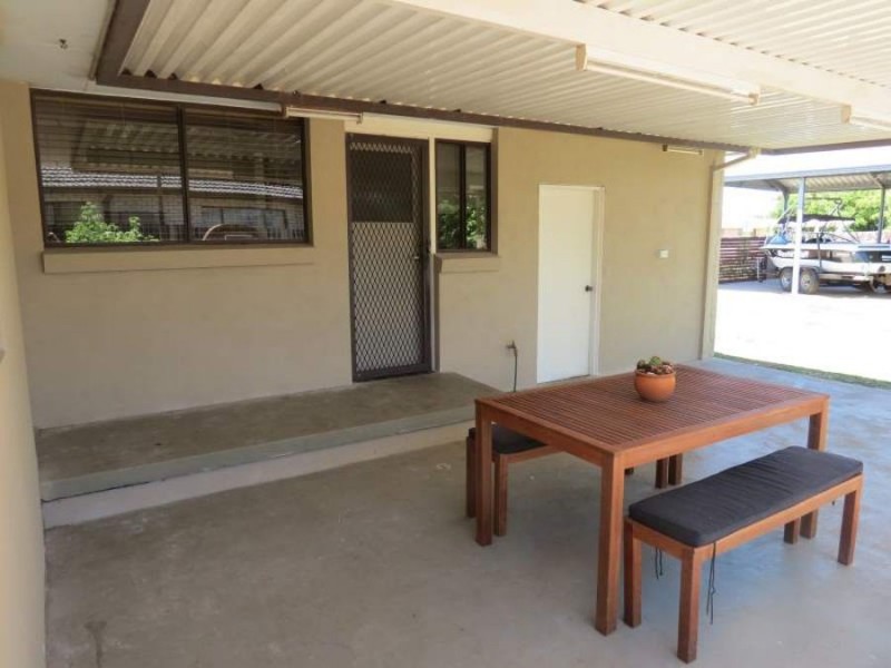 33 Seaward Avenue, Scone NSW 2337