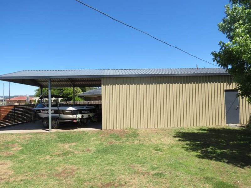 33 Seaward Avenue, Scone NSW 2337
