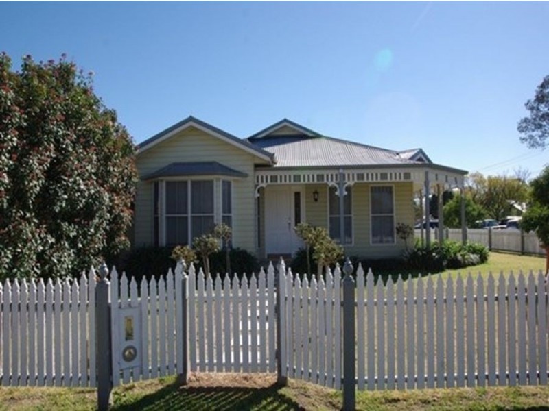 80 Liverpool Street, Scone NSW 2337