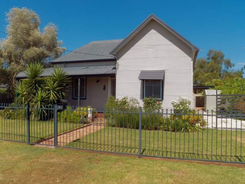 2 Park Street, Scone NSW 2337