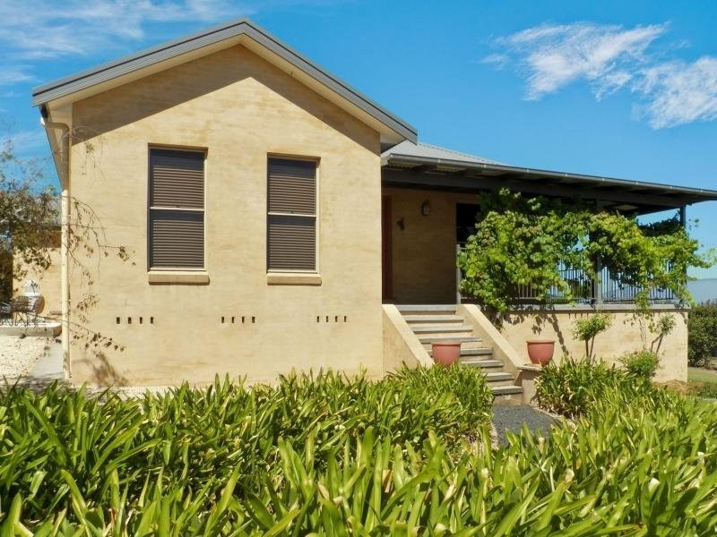 11 Halstead Close, Scone NSW 2337