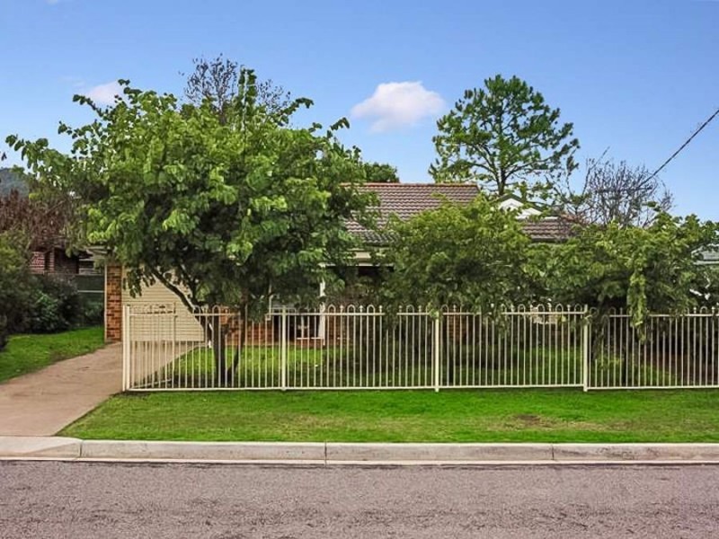 78 Scott Street, Scone NSW 2337