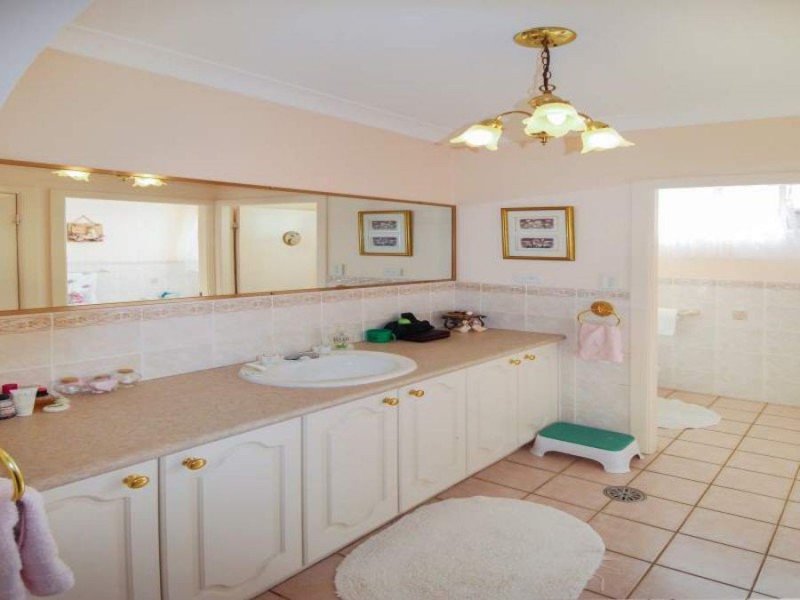 4 Stanstead Close, Scone NSW 2337