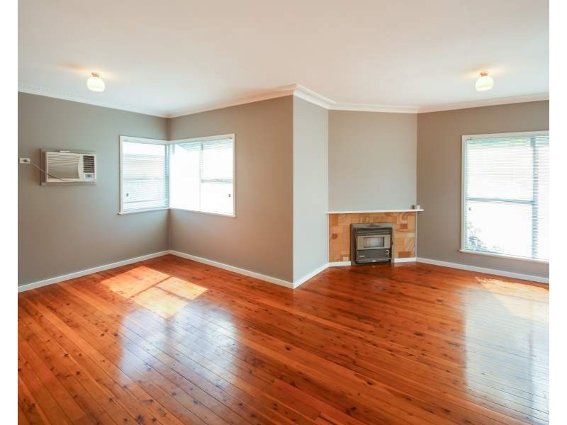 43 Waverley Street, Scone NSW 2337